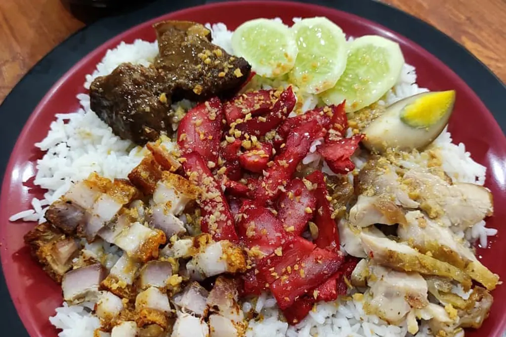 Nasi Campur Singkawang, Kuliner Non Halal Yang Lezat